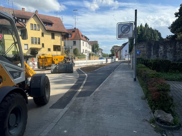 Der neue Radweg führt um den alten Friedhof in Richtung Körnerstraße Foto: Helge Spieth