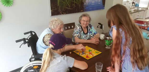 Lustiger Spielenachmittag mit Senioren