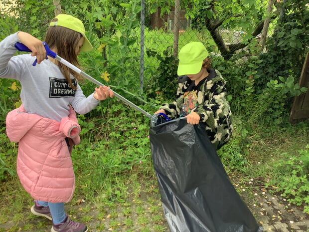 Müllsammelaktion vom Juni der Kinder vom Hort der Herzog-Ulrich Grundschule