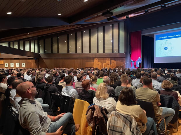 ca. 600 Polizisten trafen sich zur Dienstversammlung in Lauffen a.N. in der Stadthalle