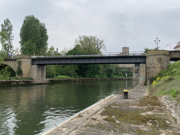 An der Kanalbrücke müssen in den kommenden Wochen Sicherungsarbeiten durchgeführt werden. Dabei kommt es zu unvermeidbaren Verkehrseinschränkungen.