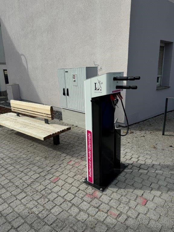 Radstation am neuen Fahrradplatz in der Brückenstraße