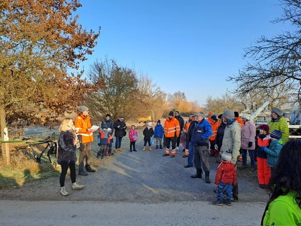 Bei herrlichem Wetter fanden sich viele Helferinnen und Helfer ein 