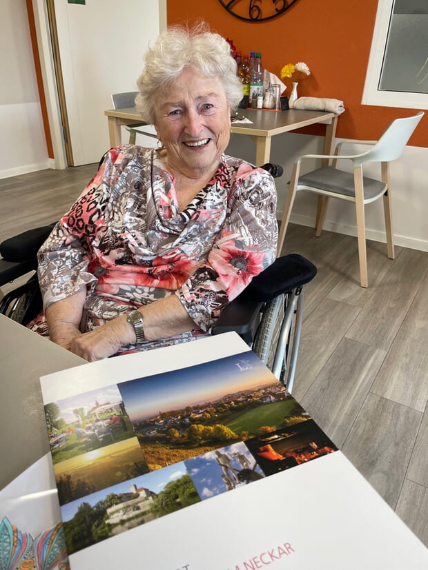 Ingeborg Awese durfte im Pflegeheim Alexanderstift ihren 90. Geburtstag feiern. 