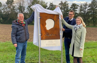 Uli Peter, Vorsitzender Zabergäu Verein, Bürgermeister Thomas Csaszar und Bürgermeisterin Sarina Pfründer