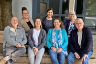 Das Team der Schulsozialarbeit Lauffen stellt sich vor. Hinten von links: Katharina Wolf-Grasmück, Lena Engelmann, Sandra Scherer (bis 31.10.24) Vorne von links: Bernd Witzemann, Jennifer Schlegel, Heike Witzemann, Alexander Meic