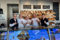 Das Team der Bäckerei Pasler v.l.n.r. Anke Rein, Hans-Dieter Slobodkin, Klaus Schnepf, der Chef Bernd Pasler u. Bettina Clauß