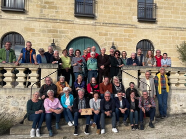 Gruppenfoto auf Chateau d'Aiguilhe