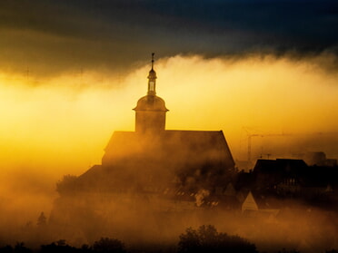 06.10.2024 - Hansjörg Sept - Regiswindiskirche im Nebel